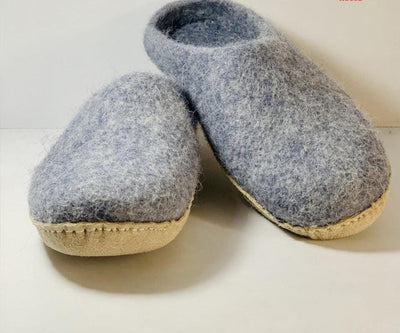 Handcrafted Eco - Friendly Wool Felt Slippers: Cozy Grey Indoor Footwear for Comfort & Warmth Cozy_House_Footwear