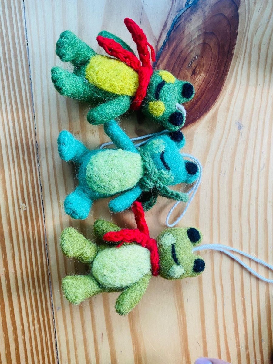 Wool Felt Frog Christmas Ornament – Handmade in Nepal (Single/Pair/Set of 5) client_gift