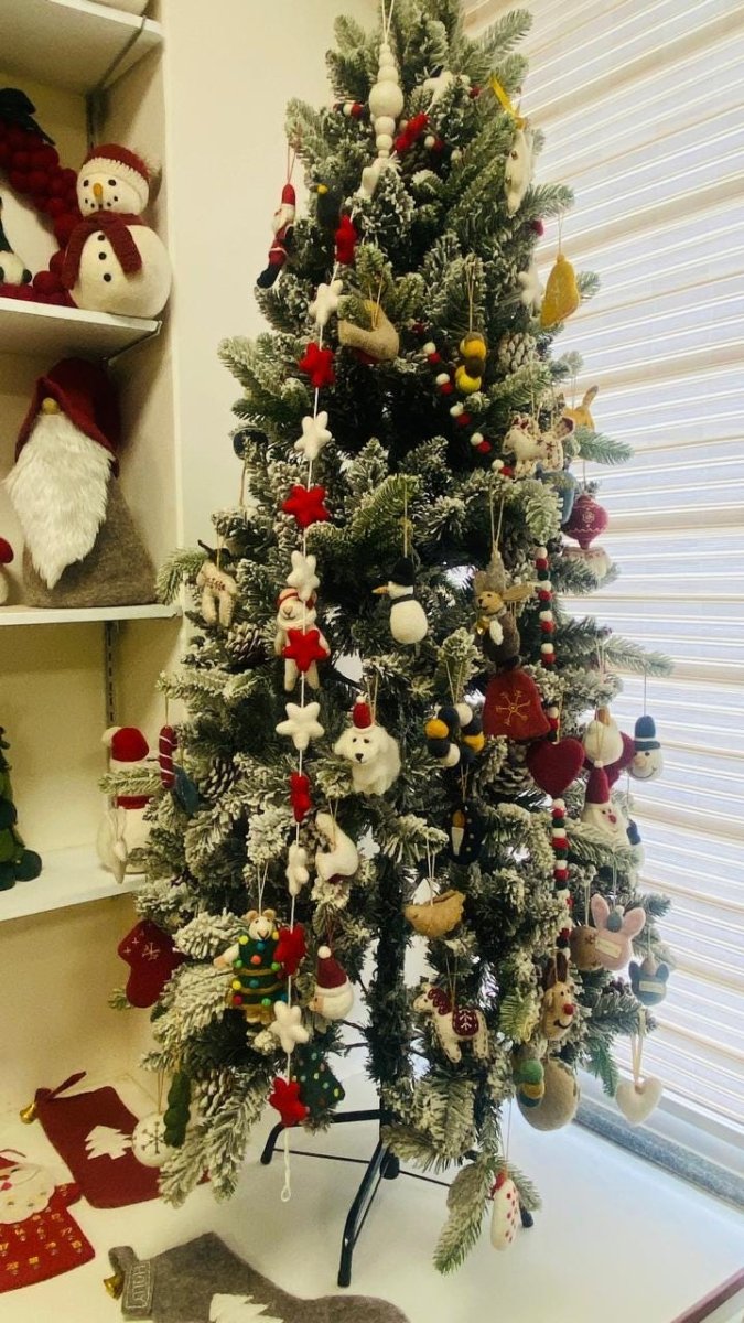 Wool Felt Painter Dog Christmas Ornament – Handmade in Nepal (Single/Pair/Set of 5) classroom_decor