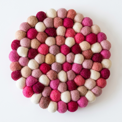 Pinker Wollfilz-Topfuntersetzer „Berry Pop“ – handgefertigte Topfmatte